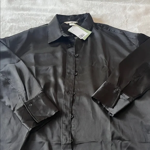 NWT. Women’s Black Satin Oversized Shirt - Picture 1 of 5